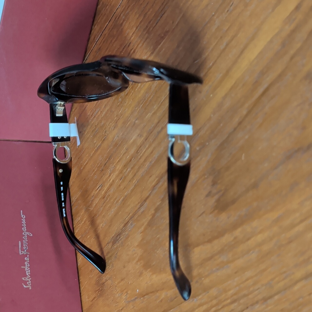 FERRAGAMO 53mm Oversized Sunglasses Havana Brown Tortoise Shell - Picture 3 of 9